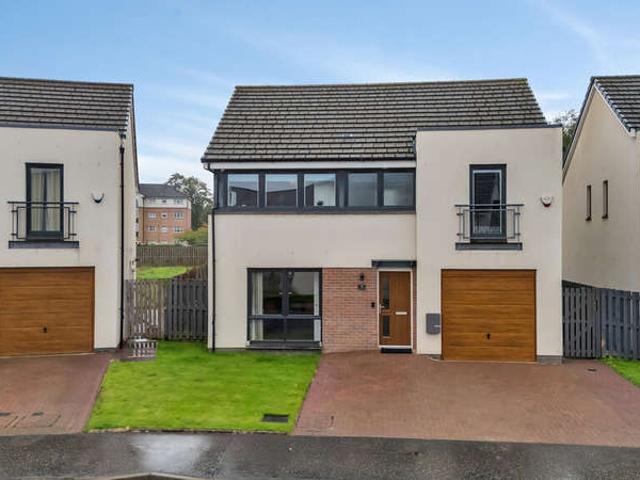 4 Bedroom Detached House