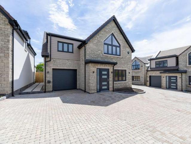 3 Bedroom End Of Terrace House