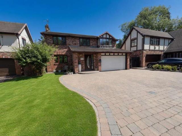 4 Bedroom Detached House