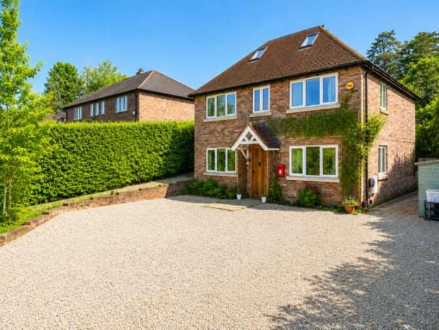 4 Bedroom Detached House