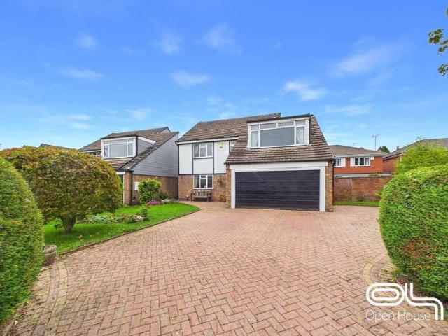 4 Bedroom Detached House