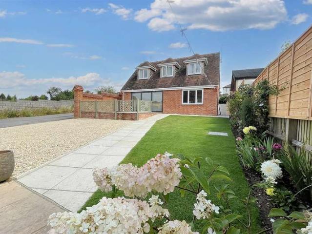 4 Bedroom Detached House