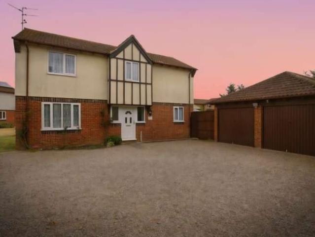 4 Bedroom Detached House