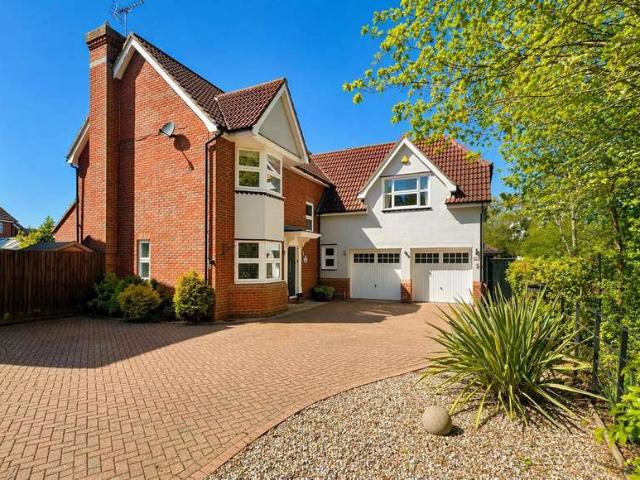 4 Bedroom Detached House