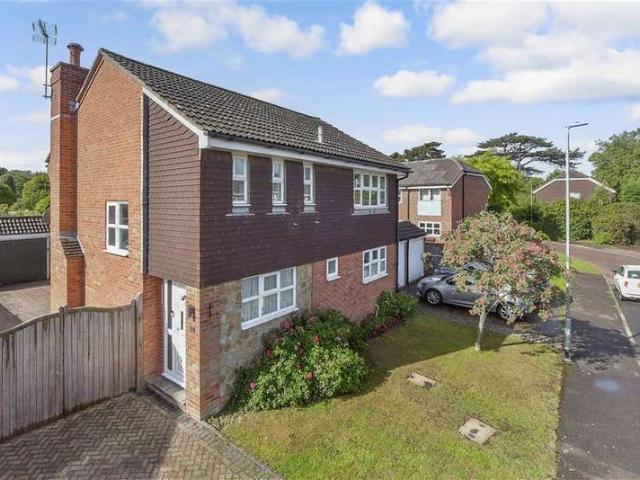 4 Bedroom Detached House