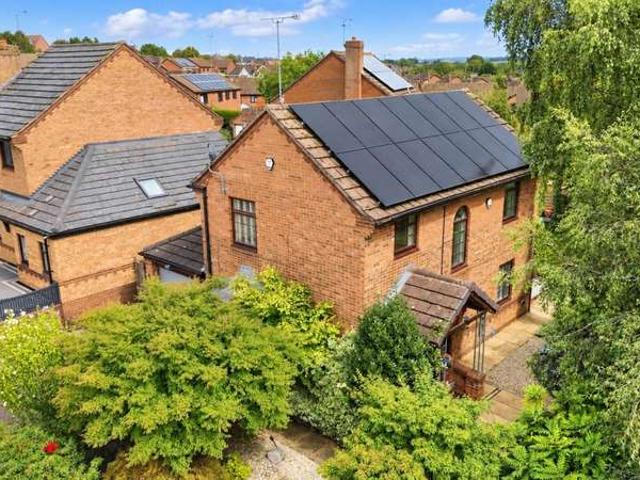 4 Bedroom Detached House