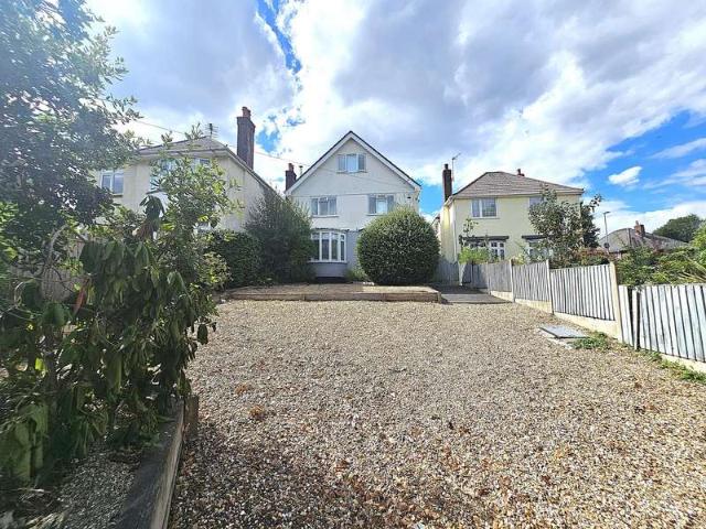 4 Bedroom Detached House