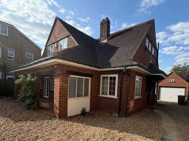 4 Bedroom Detached House