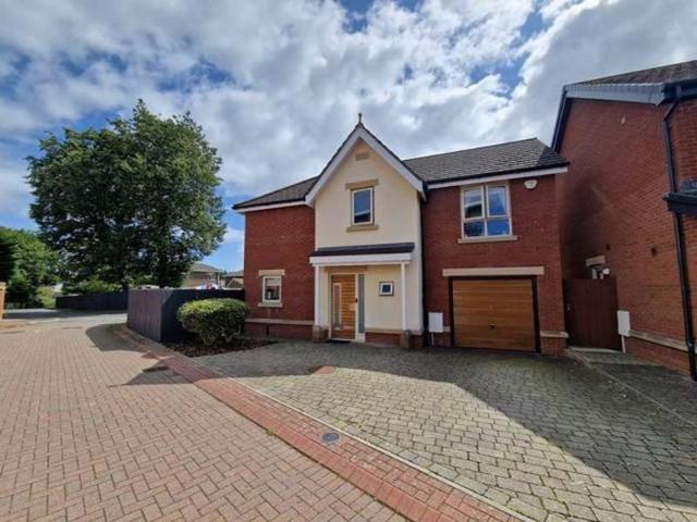 4 Bedroom Detached House