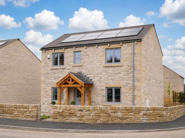 4 Bedroom Detached House