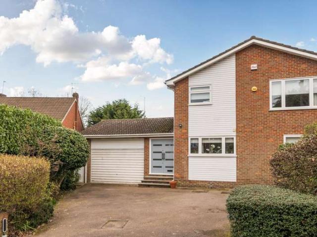 4 Bedroom Detached House