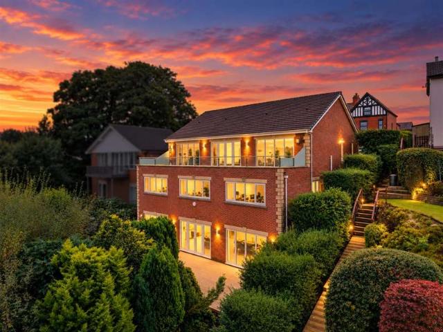 4 Bedroom Detached House