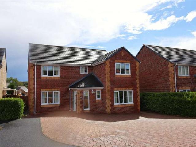 4 Bedroom Detached House