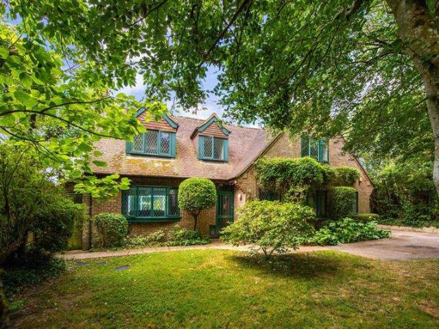 4 Bedroom Detached House