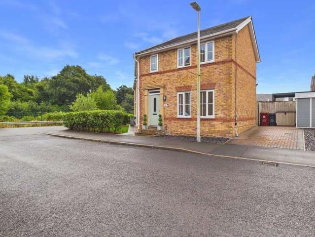 4 Bedroom Detached House