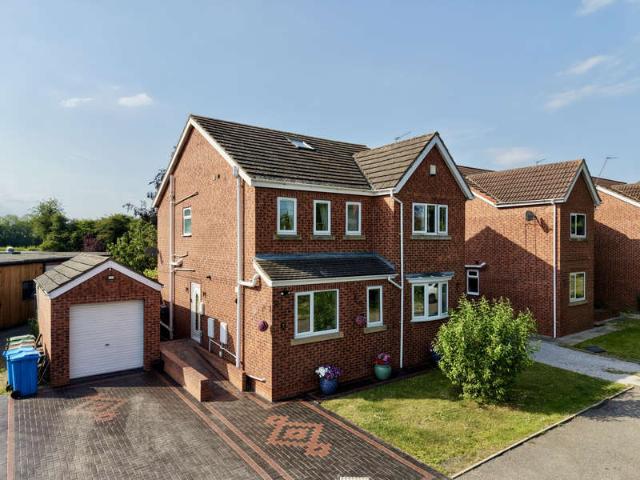 4 Bedroom Detached House