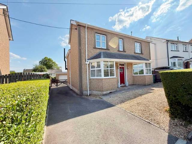 4 Bedroom Detached House