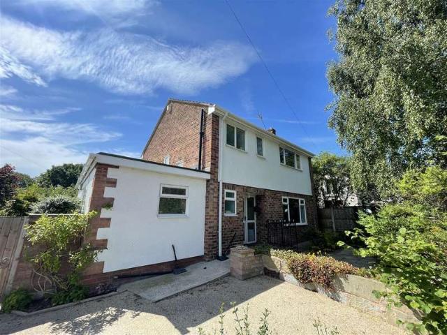 4 Bedroom Detached House