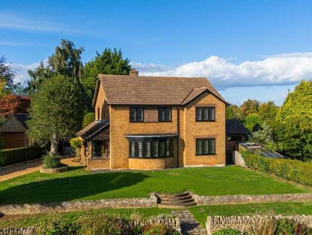 4 Bedroom Detached House