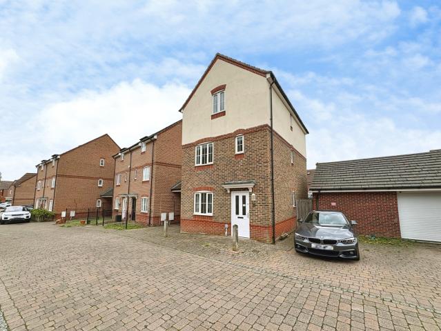 4 BEDROOM Detached House