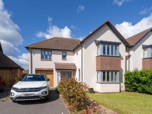 4 Bedroom Detached House
