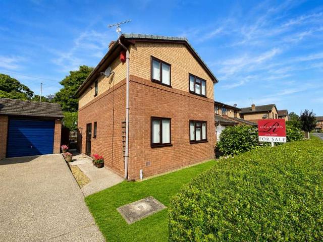 4 Bedroom Detached House