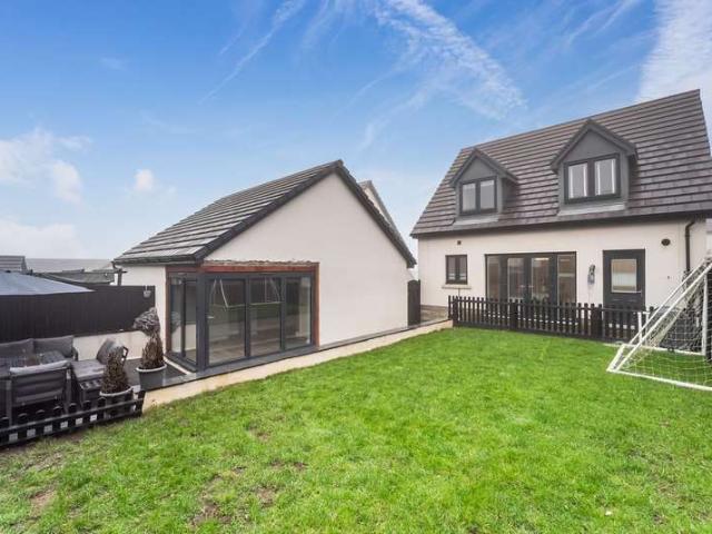 3 Bedroom Detached House