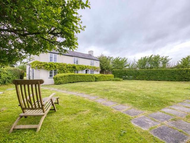 4 Bedroom Detached House