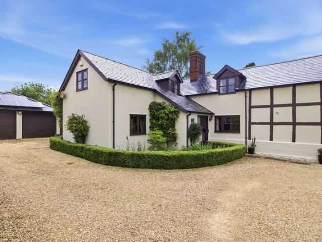 4 Bedroom Detached House