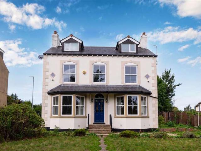 4 Bedroom Detached House