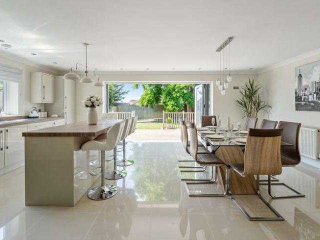 4 Bedroom Detached House