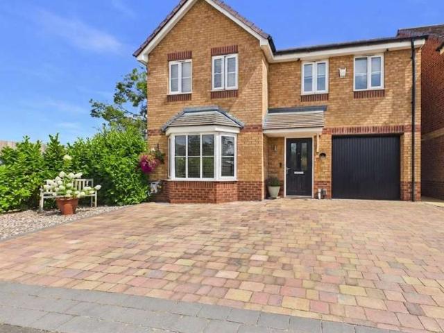 4 Bedroom Detached House
