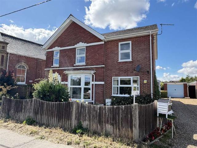 4 Bedroom Detached House