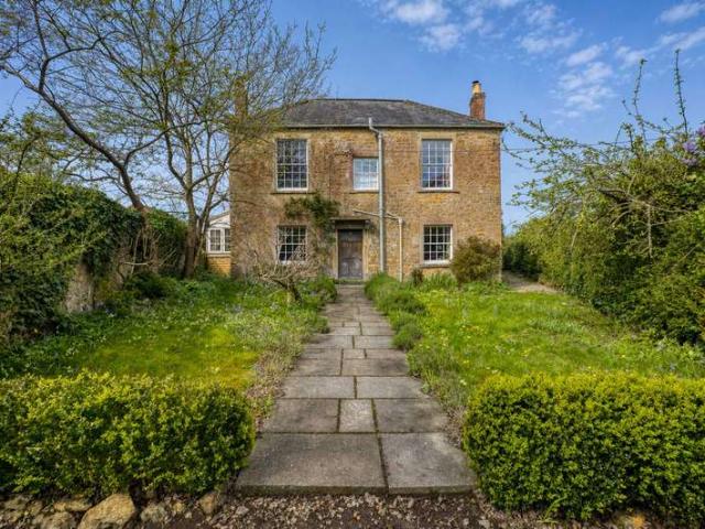 4 Bedroom Detached House