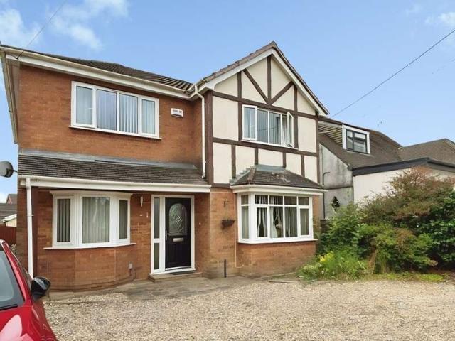 4 Bedroom Detached House