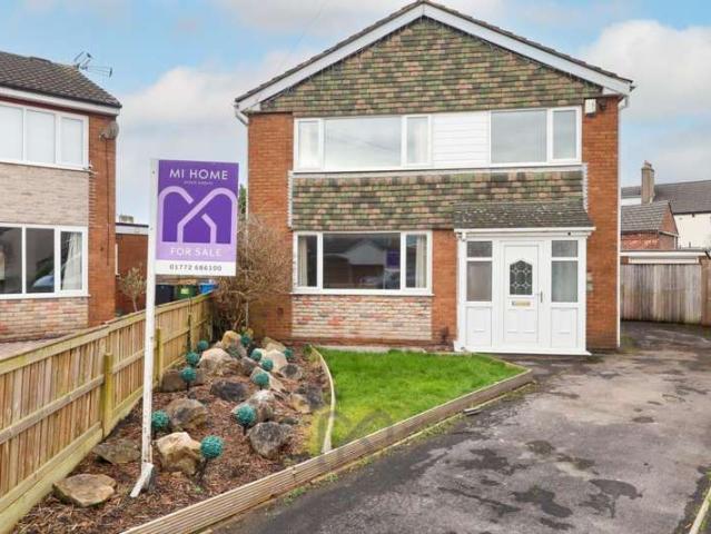 4 Bedroom Detached House