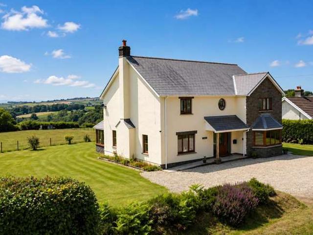 4 Bedroom Detached House