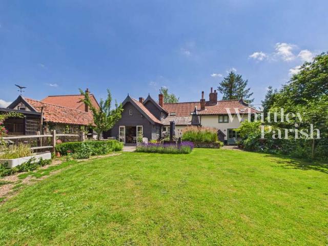 4 Bedroom Detached House