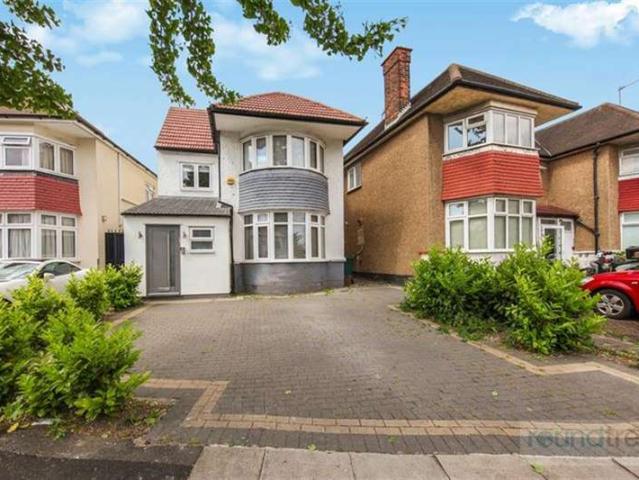 4 Bedroom Detached House