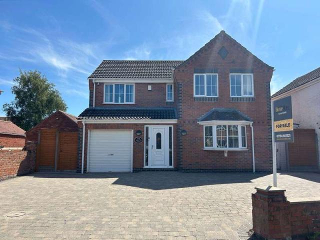 4 Bedroom Detached House