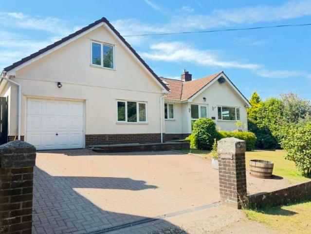 4 Bedroom Detached House