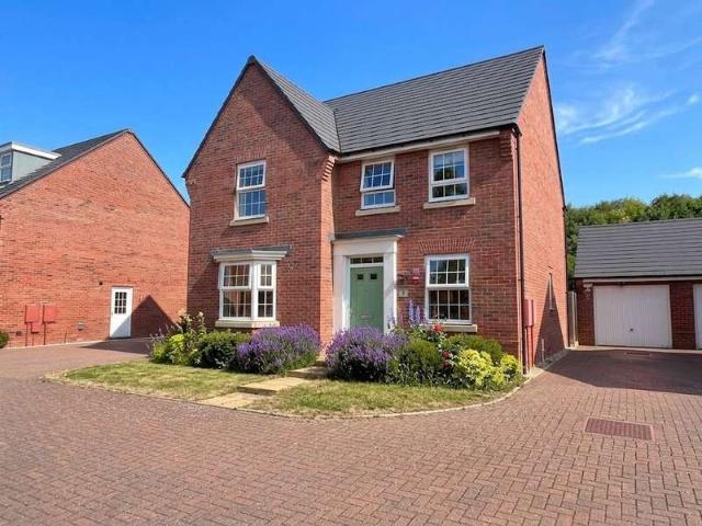 4 Bedroom Detached House