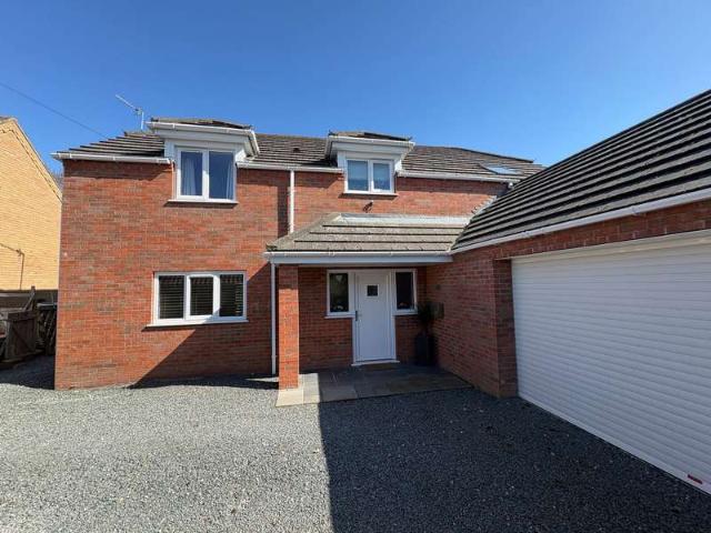 4 Bedroom Detached House