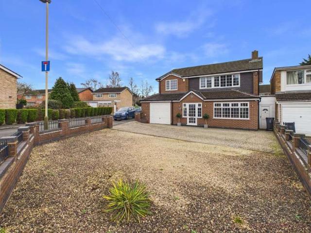 4 Bedroom Detached House