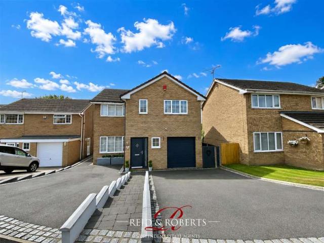 4 Bedroom Detached House