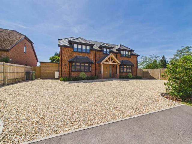4 Bedroom Detached House
