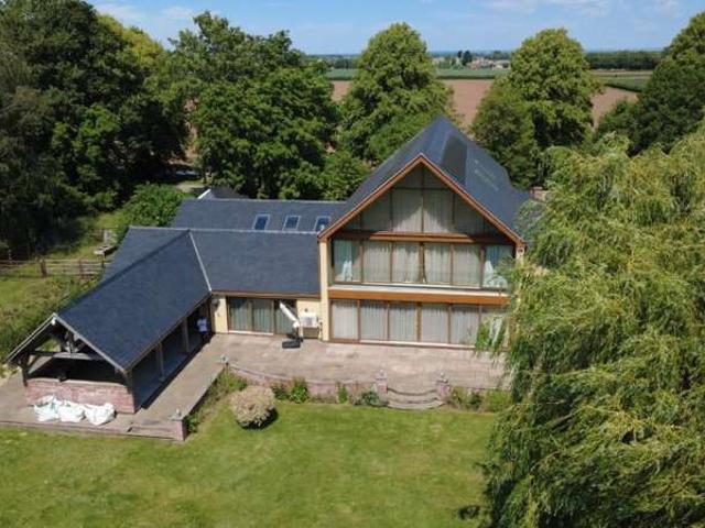 4 Bedroom Detached House