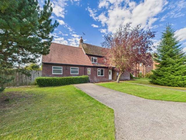 4 Bedroom Detached House