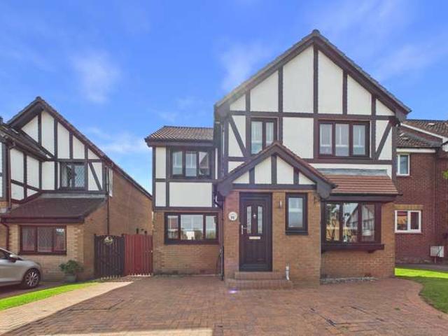 4 Bedroom Detached House