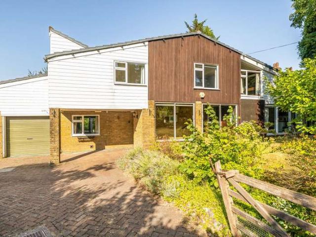 4 Bedroom Detached House